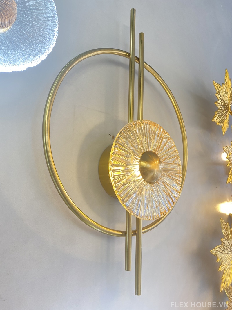 Đèn ốp tường thân hợp kim lá thủy tinh vàng trà VK121 5 Đèn ốp tường thân hợp kim lá thủy tinh vàng trà VK121