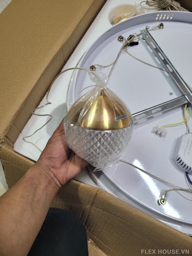 Đèn thả thông tầng cầu thang khách sạn THD0379T12 8 Đèn thả thông tầng cầu thang khách sạn THD0379T12