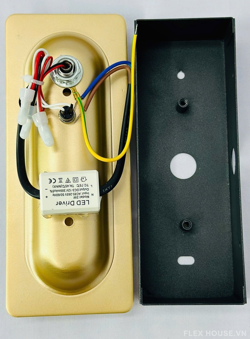 Đèn tường hiện đại lắp âm vách thân hợp kim VRT25 9 Đèn tường hiện đại lắp âm vách thân hợp kim VRT25