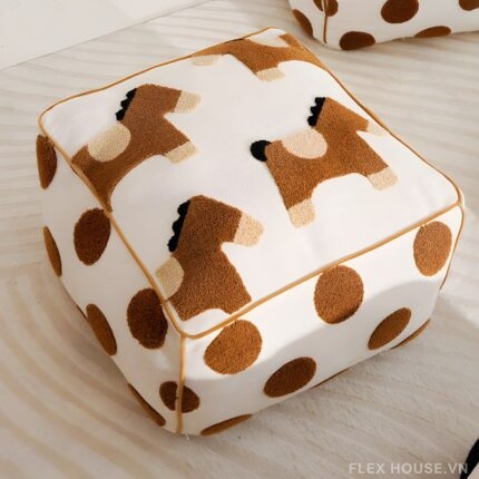 Ghế đôn phòng khách họa tiết ngựa chấm bi HJ7967