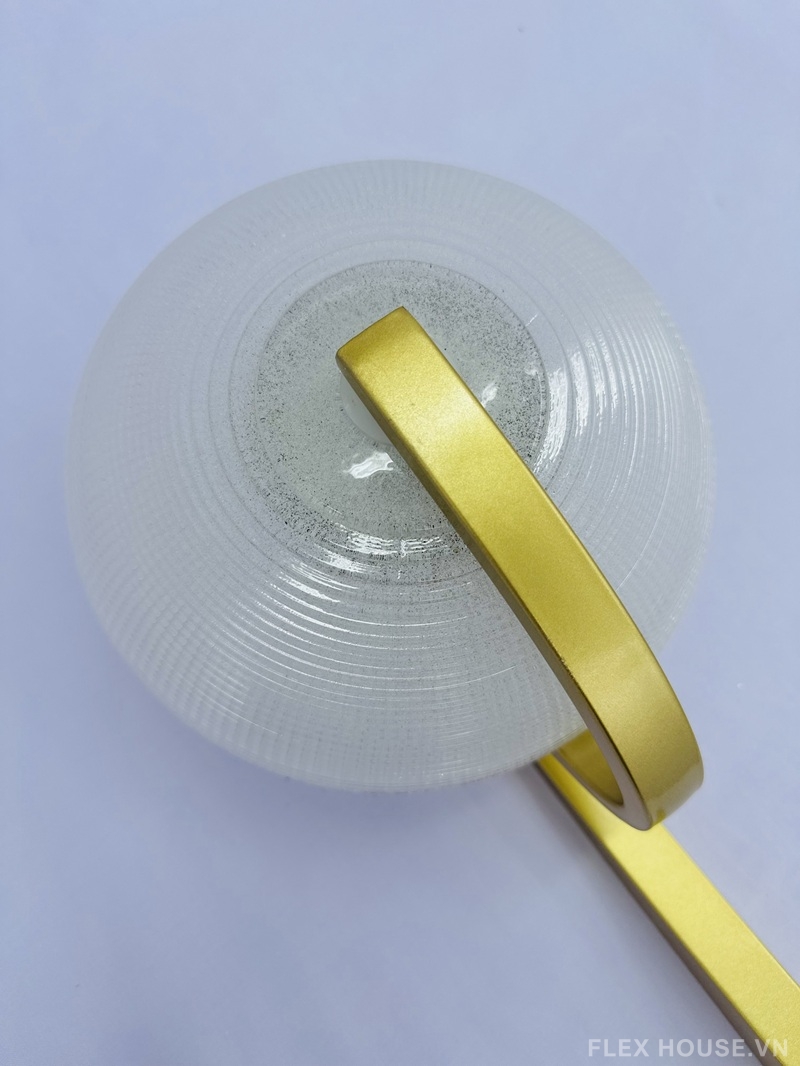 Đèn gắn tường hiện đại mặt đĩa thủy tinh VK120 2 Đèn gắn tường hiện đại mặt đĩa thủy tinh VK120