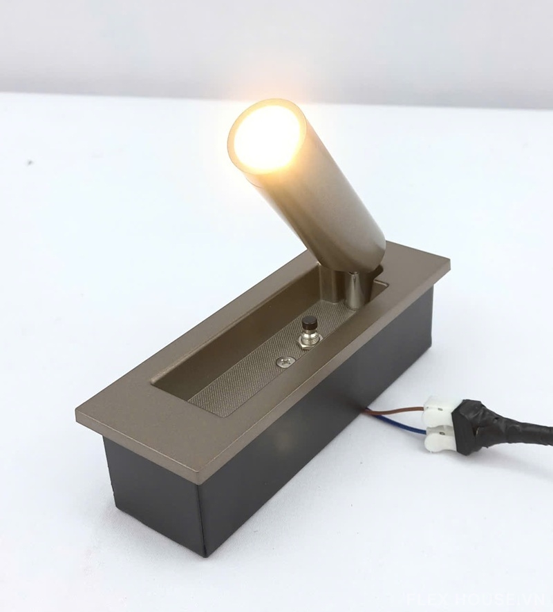 Đèn tường rọi gương âm vách điều chỉnh góc chiếu VRT24 9 Đèn tường rọi gương âm vách điều chỉnh góc chiếu VRT24