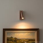 Đèn tường rọi gương âm vách điều chỉnh góc chiếu VRT24