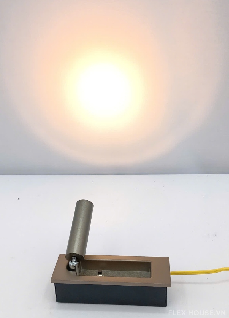 Đèn tường rọi gương âm vách điều chỉnh góc chiếu VRT24 11 Đèn tường rọi gương âm vách điều chỉnh góc chiếu VRT24