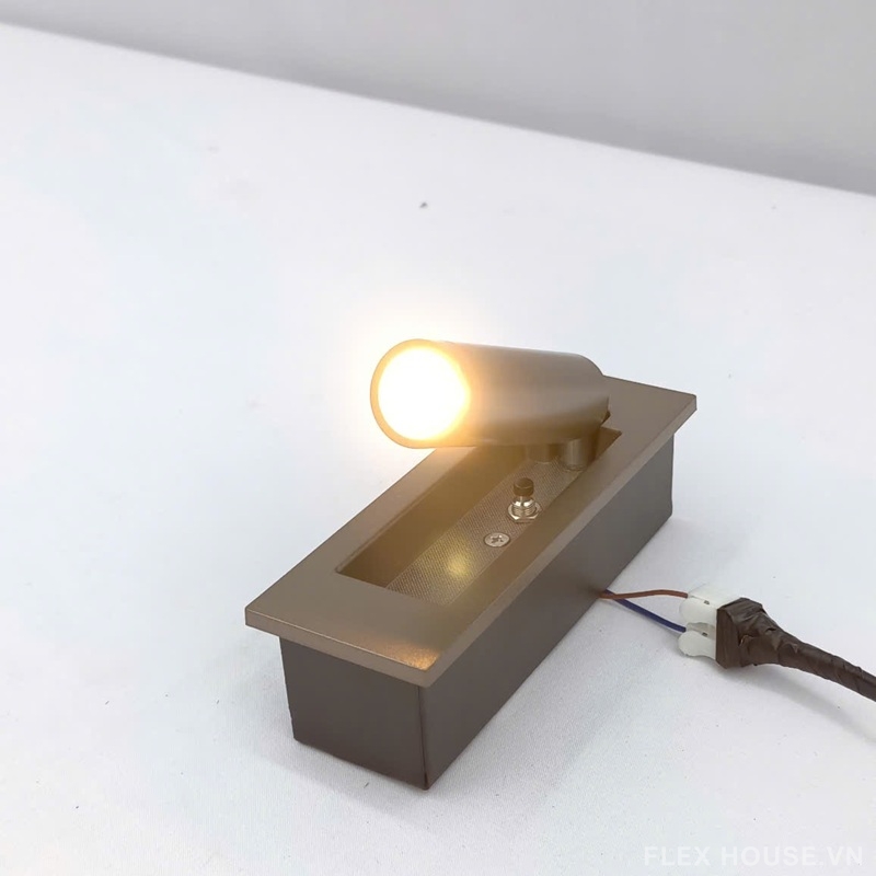 Đèn tường rọi gương âm vách điều chỉnh góc chiếu VRT24 10 Đèn tường rọi gương âm vách điều chỉnh góc chiếu VRT24