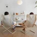 Ghế xếp thư giãn đọc sách tay vịn gỗ hiện đại HJ0625
