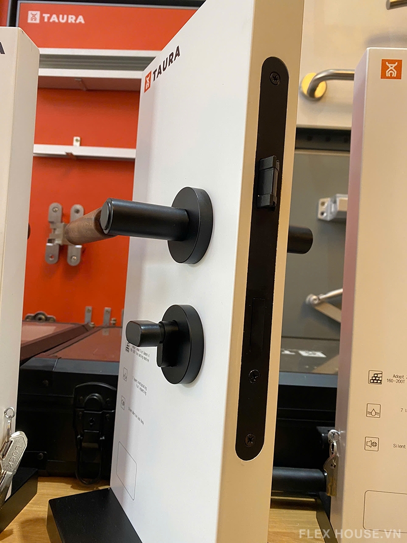 Khoá cửa phòng tay gạt phối gỗ tự nhiên Taura D72Z267 8 Khoá cửa phòng tay gạt phối gỗ tự nhiên Taura D72Z267 14