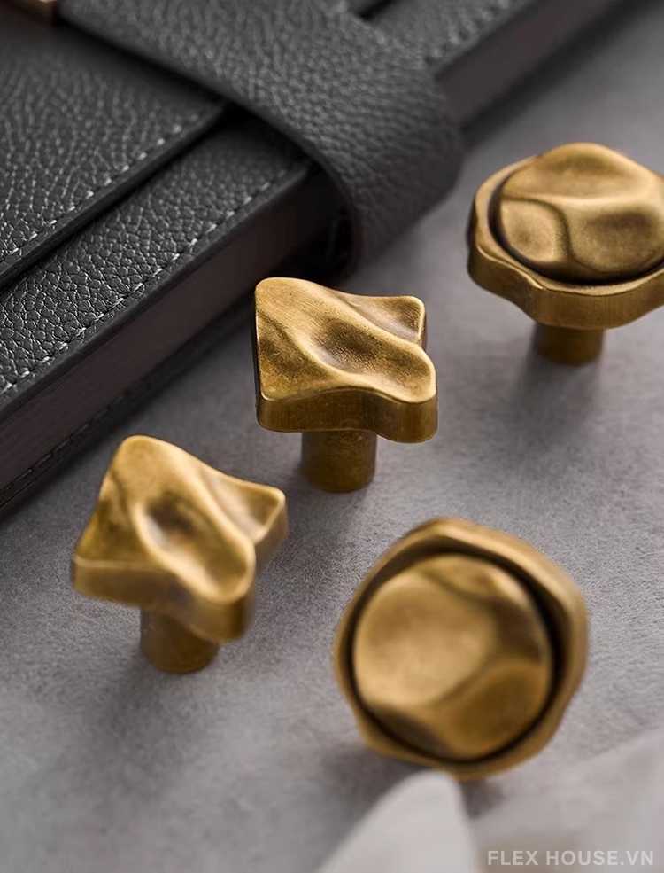 Núm tay nắm tủ đồng Retro tạo hình nghệ thuật LT1531 4 Núm tay nắm tủ đồng Retro tạo hình nghệ thuật LT1531 9