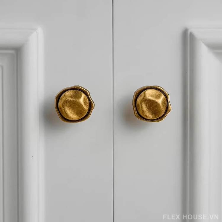 Núm tay nắm tủ đồng Retro tạo hình nghệ thuật LT1531 9 Núm tay nắm tủ đồng Retro tạo hình nghệ thuật LT1531 14