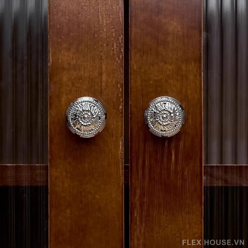 Núm tay nắm tủ đồng hoa văn Sunflower LT7160 10 Núm tay nắm tủ đồng hoa văn Sunflower LT7160 15