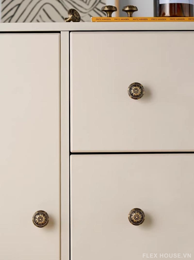 Núm tay nắm tủ đồng hoa văn cổ điển Sunflower LT555 11 Núm tay nắm tủ đồng hoa văn cổ điển Sunflower LT555 17