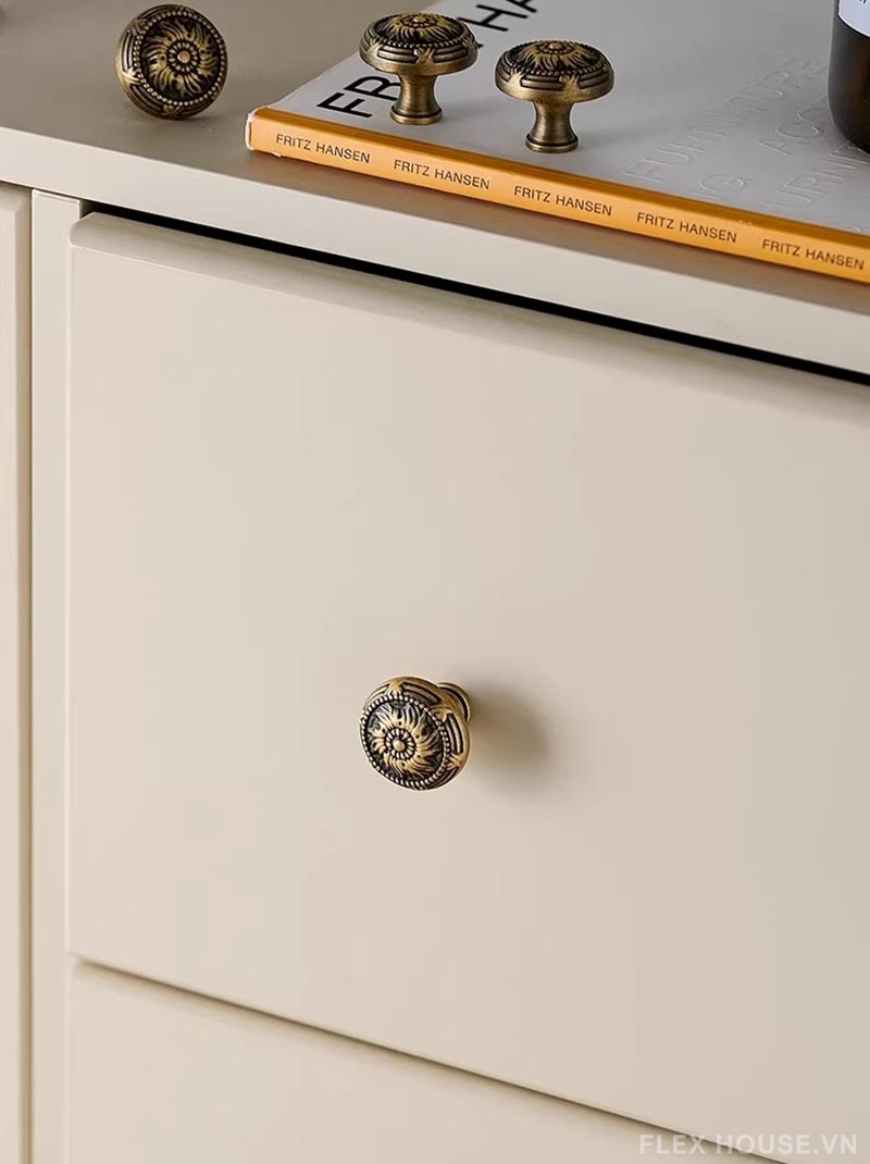 Núm tay nắm tủ đồng hoa văn cổ điển Sunflower LT555 10 Núm tay nắm tủ đồng hoa văn cổ điển Sunflower LT555 16