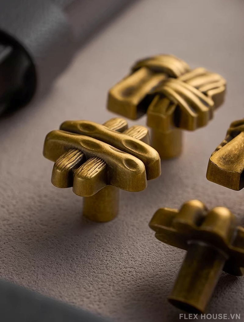 Núm tay nắm tủ đồng nút thắt cổ điển LT6375 6 Núm tay nắm tủ đồng nút thắt cổ điển LT6375 11