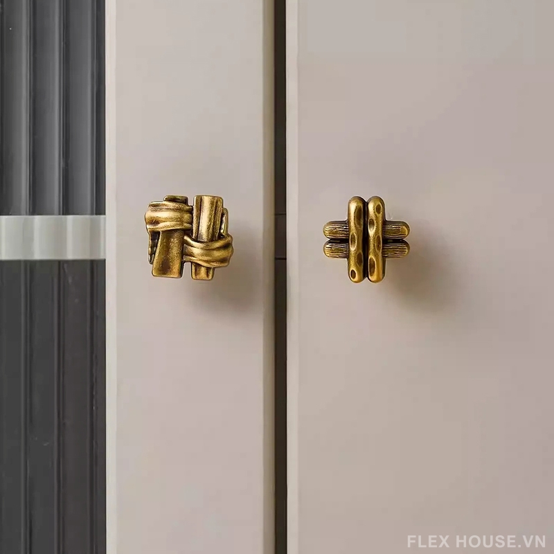Núm tay nắm tủ đồng nút thắt cổ điển LT6375 12 Núm tay nắm tủ đồng nút thắt cổ điển LT6375 17