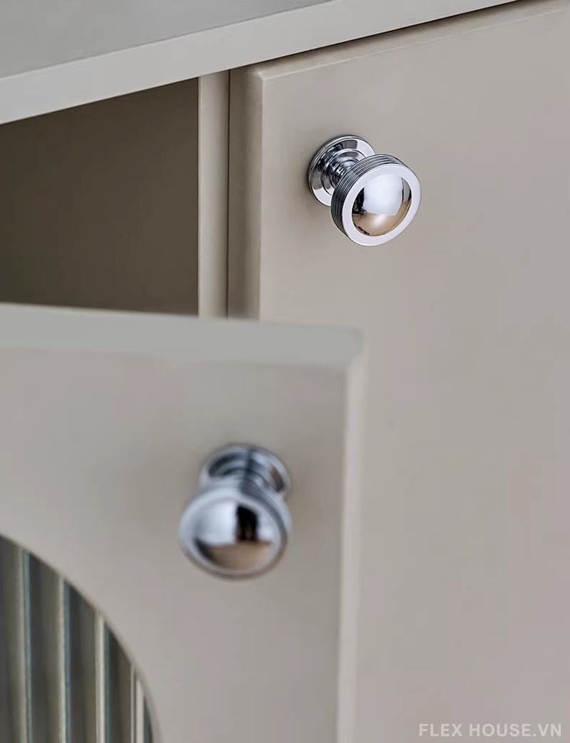 Núm tay nắm tủ đồng sang trọng màu bạc LT8419 11 Núm tay nắm tủ đồng sang trọng màu bạc LT8419 16