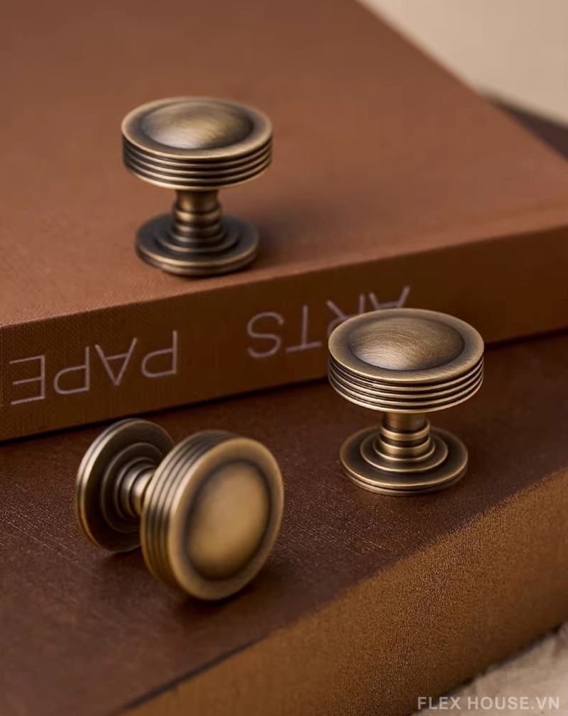 Núm tay nắm tủ đồng tròn Classic LT7171 5 Núm tay nắm tủ đồng tròn Classic LT7171 12