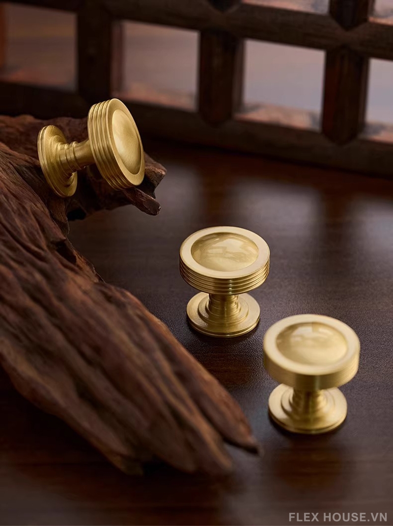 Núm tay nắm tủ đồng tròn phong cách châu Âu LT495 1 Núm tay nắm tủ đồng tròn phong cách châu Âu LT495 6