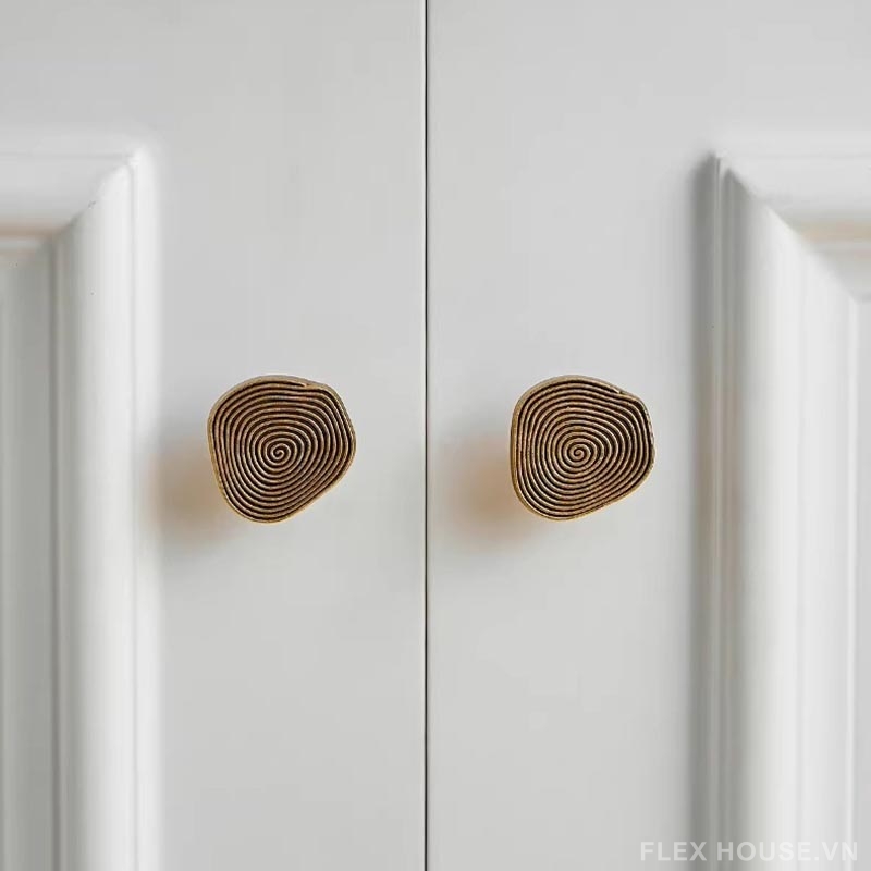 Núm tay nắm tủ đồng vân xoắn Retro LT784 10 Núm tay nắm tủ đồng vân xoắn Retro LT784 14