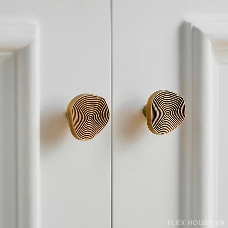 Núm tay nắm tủ đồng vân xoắn Retro LT784 11 Núm tay nắm tủ đồng vân xoắn Retro LT784 15