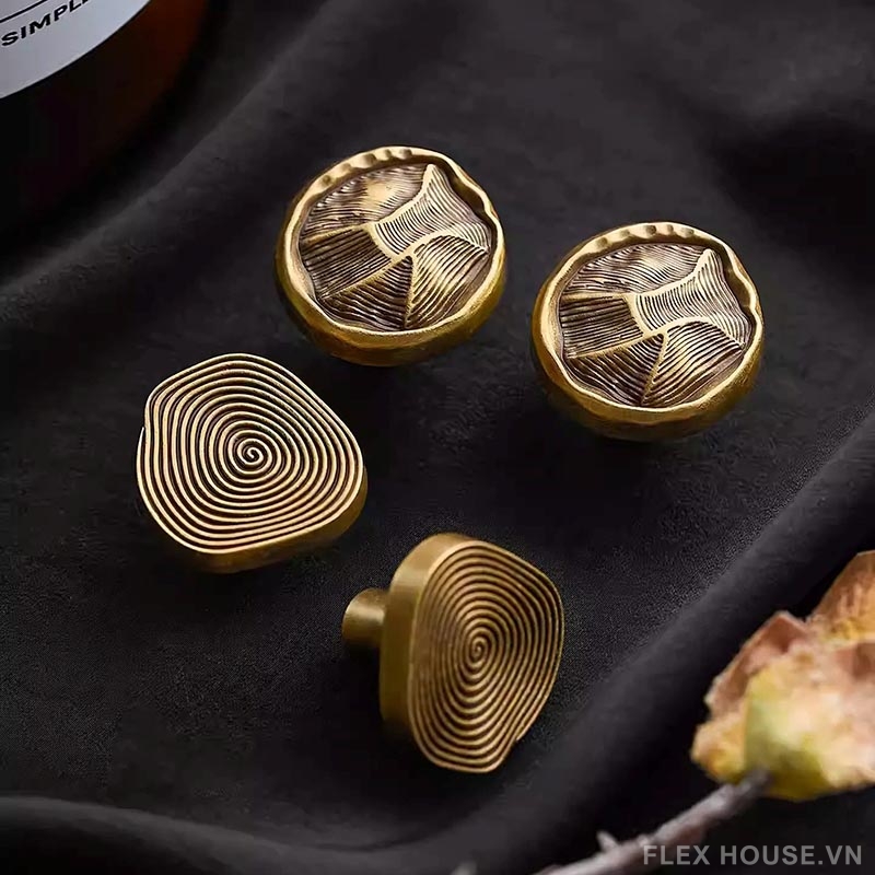 Núm tay nắm tủ đồng vân xoắn Retro LT784 2 Núm tay nắm tủ đồng vân xoắn Retro LT784 6