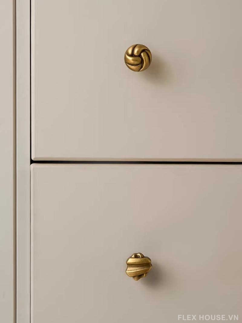 Núm tay nắm tủ đồng xoắn Retro Knot LT8309 10 Núm tay nắm tủ đồng xoắn Retro Knot LT8309 15