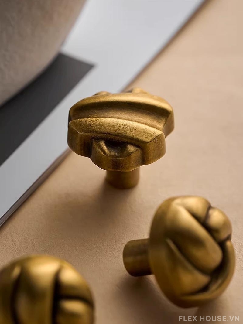 Núm tay nắm tủ đồng xoắn Retro Knot LT8309 3 Núm tay nắm tủ đồng xoắn Retro Knot LT8309 8