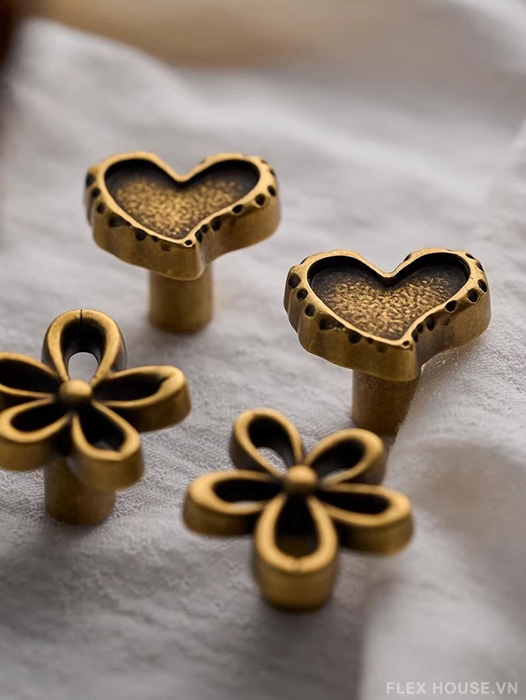 Núm tay nắm tủ hoa đồng cổ điển xinh xắn LT5668 1 Núm tay nắm tủ hoa đồng cổ điển xinh xắn LT5668 7