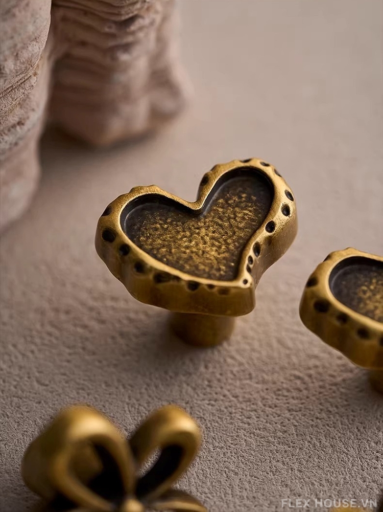 Núm tay nắm tủ hoa đồng cổ điển xinh xắn LT5668 15 Núm tay nắm tủ hoa đồng cổ điển xinh xắn LT5668 21