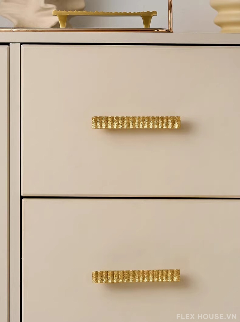 Tay nắm đồng thau tủ gân nổi nghệ thuật LT3989 10 Tay nắm đồng thau tủ gân nổi nghệ thuật LT3989 16