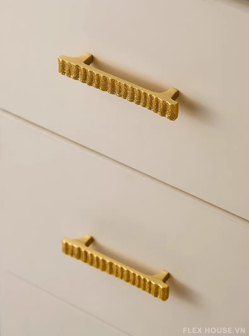 Tay nắm đồng thau tủ gân nổi nghệ thuật LT3989 9 Tay nắm đồng thau tủ gân nổi nghệ thuật LT3989 15