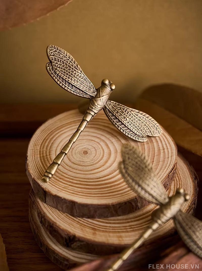 Tay nắm tủ chuồn chuồn đồng phong cách Vintage LT1733 4 Tay nắm tủ chuồn chuồn đồng phong cách Vintage LT1733 8