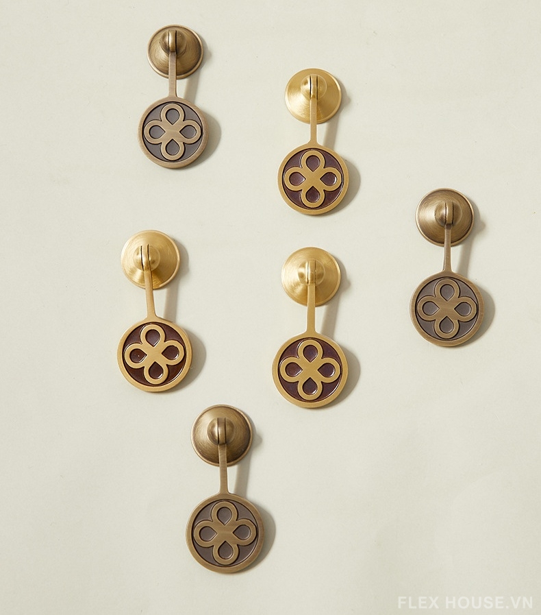 Tay nắm tủ đồng họa tiết cỏ bốn lá vintage PALO2079 2 Tay nắm tủ đồng họa tiết cỏ bốn lá vintage PALO2079 8