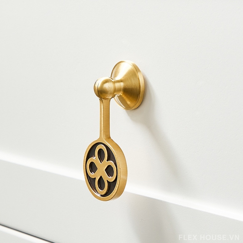 Tay nắm tủ đồng họa tiết cỏ bốn lá vintage PALO2079 11 Tay nắm tủ đồng họa tiết cỏ bốn lá vintage PALO2079 17