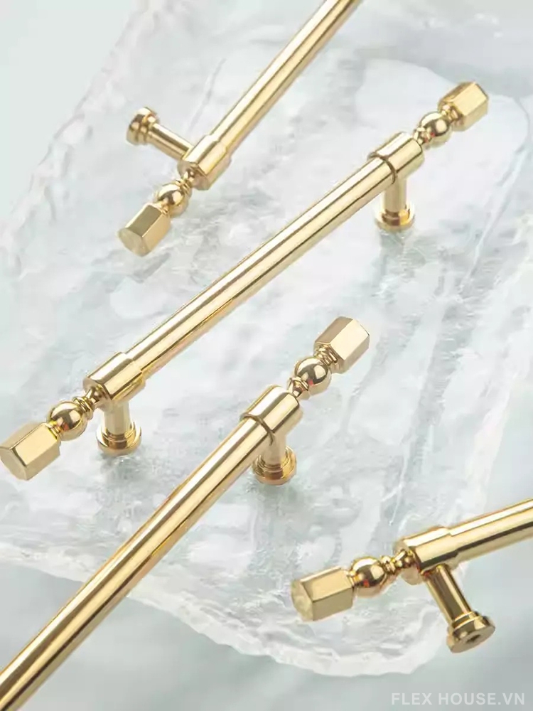 Tay nắm tủ đồng phong cách hoàng gia ZPK86 2 Tay nắm tủ đồng phong cách hoàng gia ZPK86 7