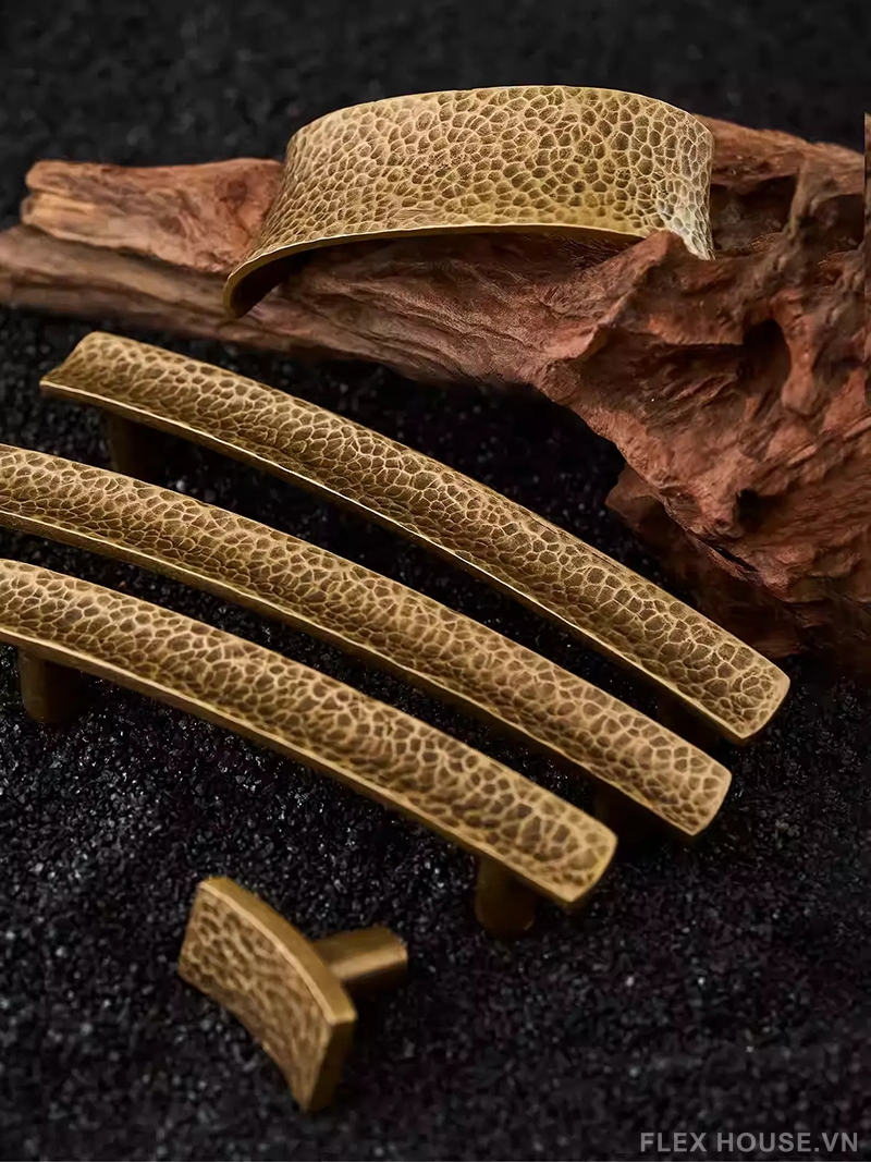 Tay nắm tủ đồng rèn Retro kiểu Pháp DX1312 1 Tay nắm tủ đồng rèn Retro kiểu Pháp DX1312 5