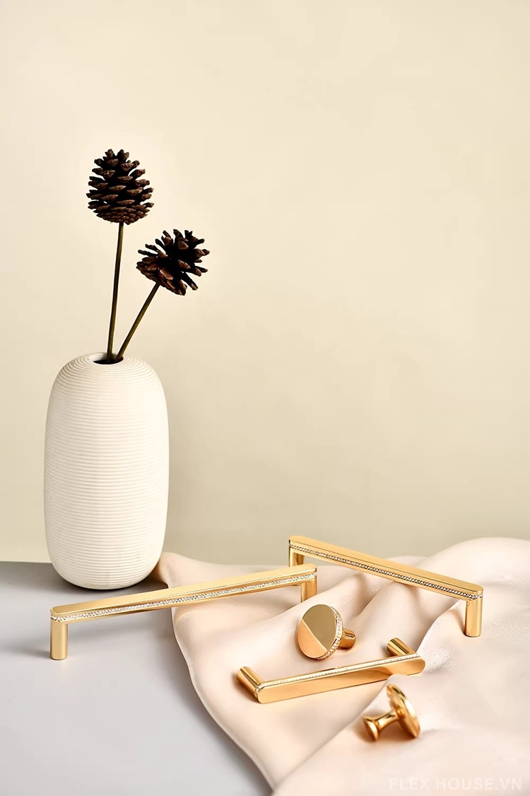 Tay nắm tủ hợp kim hiện đại đính đá cao cấp JM500Y 2 Tay nắm tủ hợp kim hiện đại đính đá cao cấp JM500Y 7