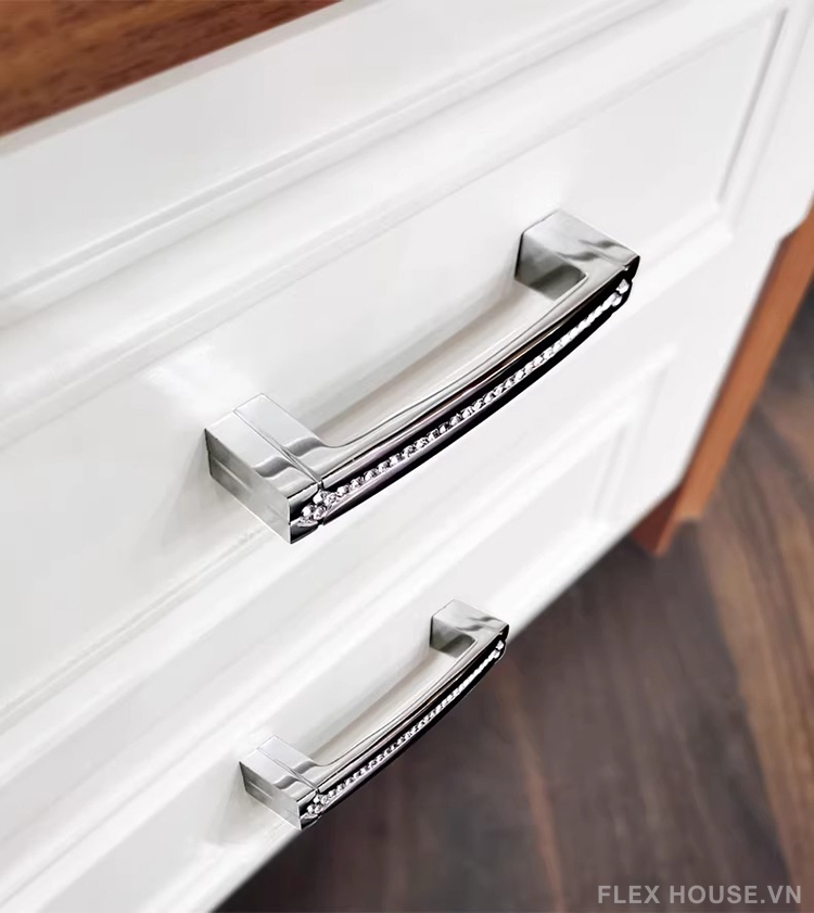 Tay nắm tủ quần áo hợp kim đính đá cao cấp JM791SV 3 Tay nắm tủ quần áo hợp kim đính đá cao cấp JM791SV 8