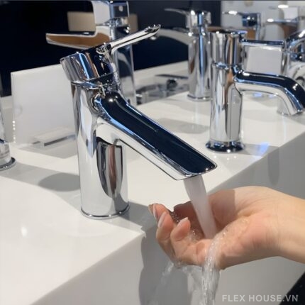 Vòi chậu thân tròn đặt bàn nóng lạnh TOTO TLS01301V