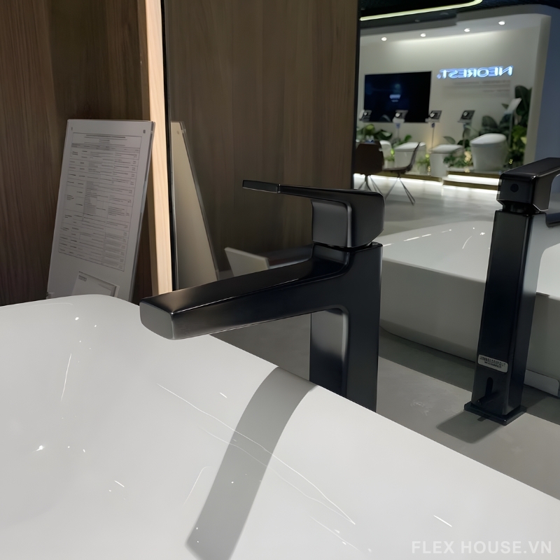 Vòi lavabo cổ cao thân vuông nóng lạnh TOTO TLG10303V 1 Vòi lavabo cổ cao thân vuông nóng lạnh TOTO TLG10303V