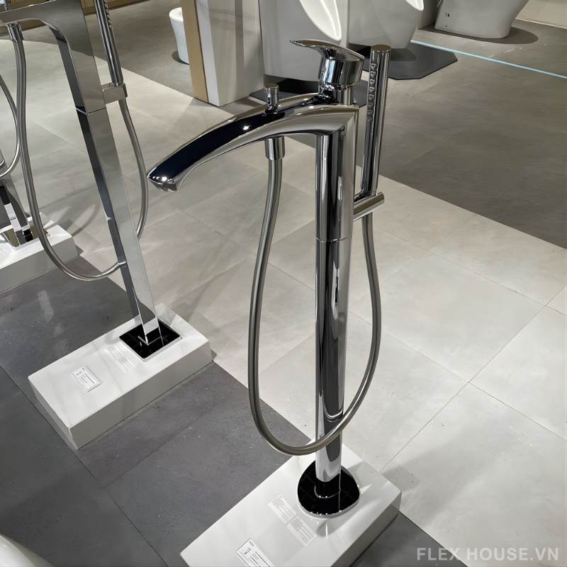 Vòi xả bồn tắm nóng lạnh đặt sàn TOTO TBG09306AA 1 Vòi xả bồn tắm nóng lạnh đặt sàn TOTO TBG09306AA