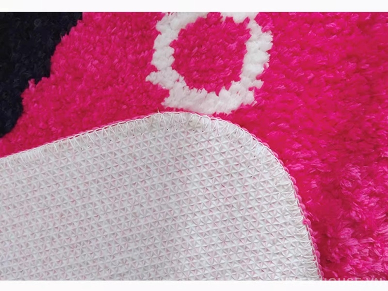 Thảm trải cạnh giường màu hồng neon đế TPR QZ7426 5 Thảm trải cạnh giường màu hồng neon đế TPR QZ7426