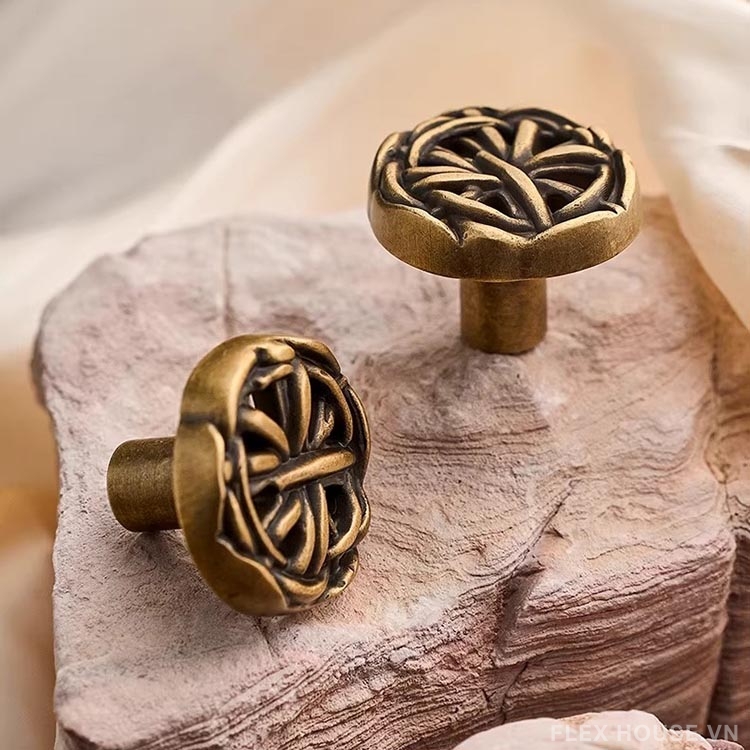 Núm tay nắm tủ đồng hoa văn đan lưới Retro LT4232 3 Núm tay nắm tủ đồng hoa văn đan lưới Retro LT4232 8