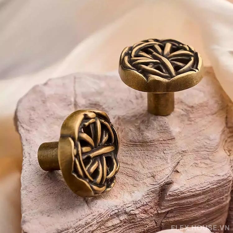Núm tay nắm tủ đồng hoa văn đan lưới Retro LT4232 4 Núm tay nắm tủ đồng hoa văn đan lưới Retro LT4232 9