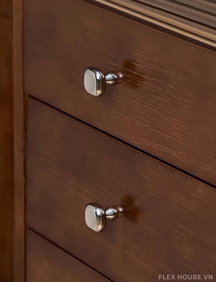 Núm tay nắm tủ đồng mạ chrome khối vuông bo mềm LT6140 7 Núm tay nắm tủ đồng mạ chrome khối vuông bo mềm LT6140 14