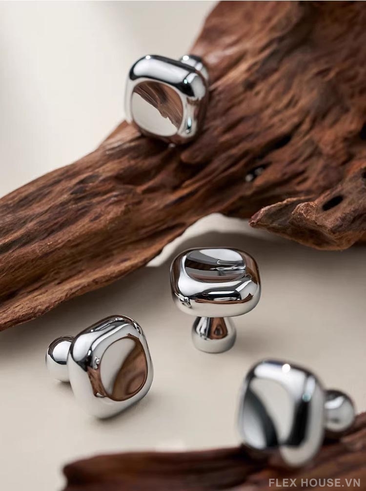 Núm tay nắm tủ đồng mạ chrome khối vuông bo mềm LT6140 3 Núm tay nắm tủ đồng mạ chrome khối vuông bo mềm LT6140 10