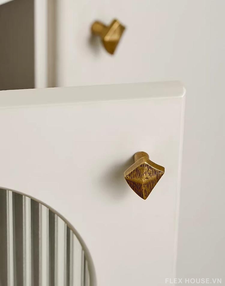 Núm tủ đồng cổ điển vân khắc LT188 10 Núm tủ đồng cổ điển vân khắc LT188 16