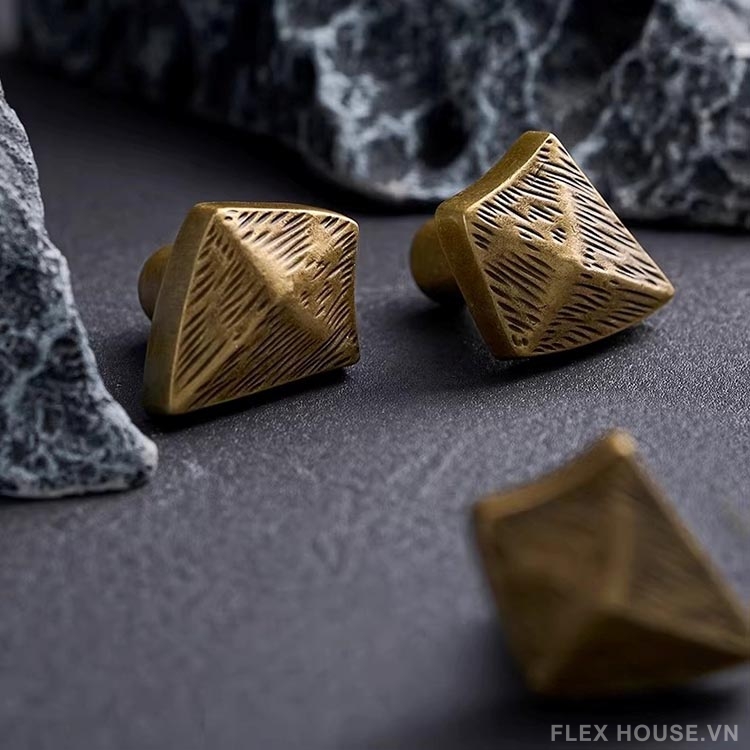 Núm tủ đồng cổ điển vân khắc LT188 6 Núm tủ đồng cổ điển vân khắc LT188 12