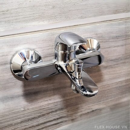 Van điều chỉnh nhiệt độ nóng lạnh cho sen tắm TOTO TBS03302V