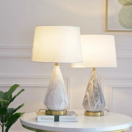 Đèn bàn hiện đại thân sứ chao vải Vân Nguyệt Đăng DB47