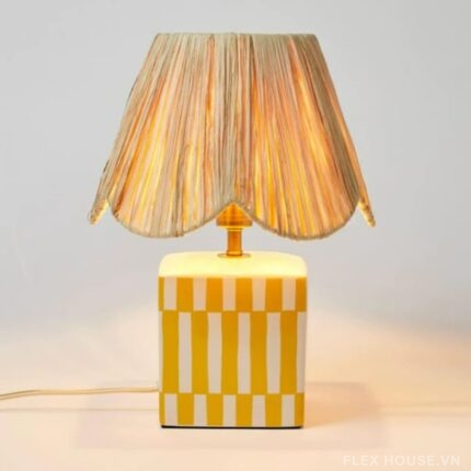 Đèn bàn thân thép cao cấp Post-Pop Yellow SEL0242